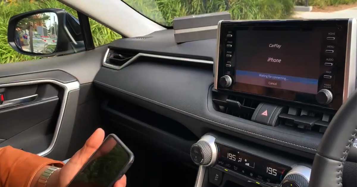 RAV4-Wireless-CarPlay